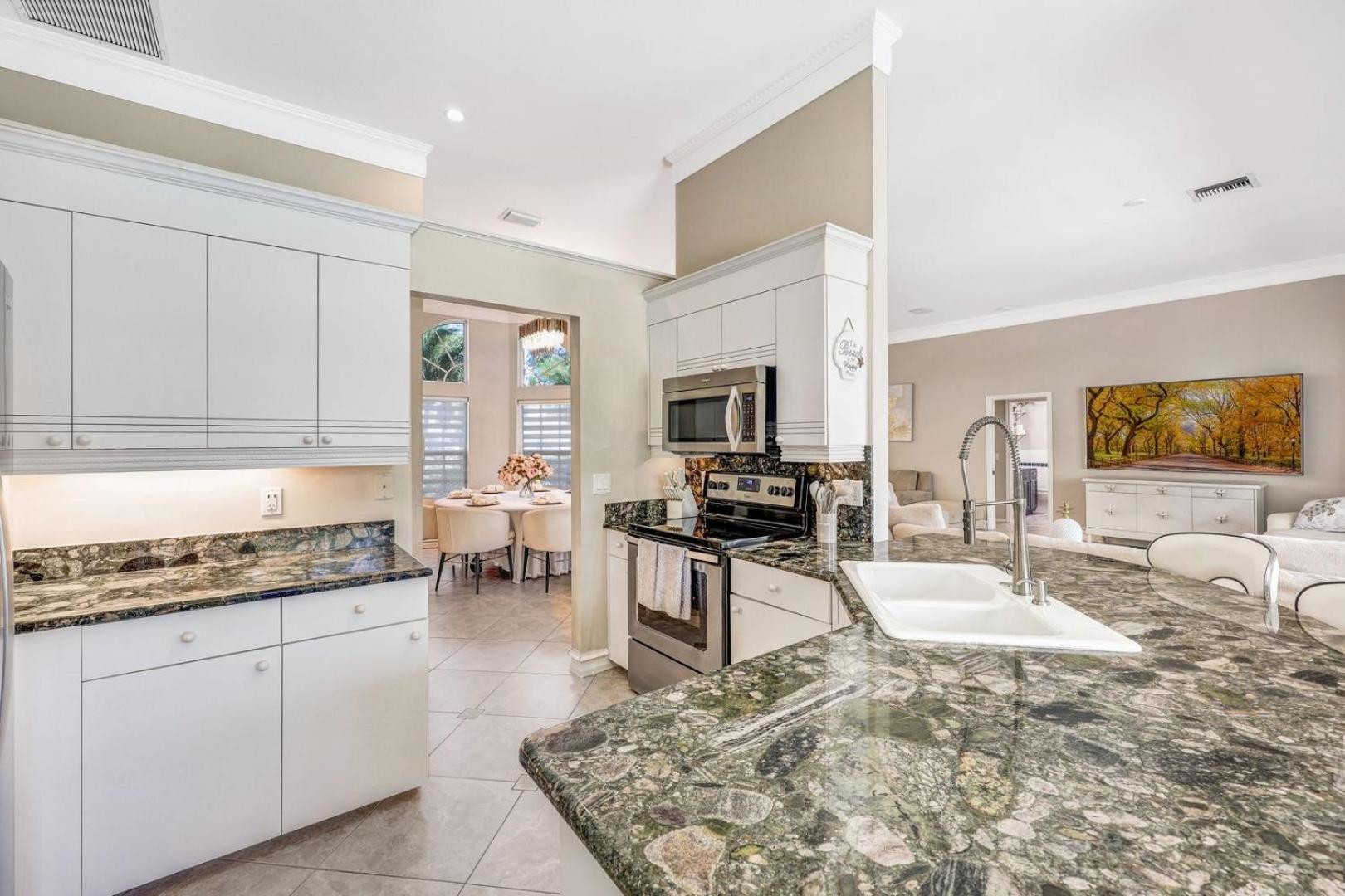 Lux Family 3 Bedroom With Pool Villa Walk To Beach And Mercato North North Naples Екстериор снимка